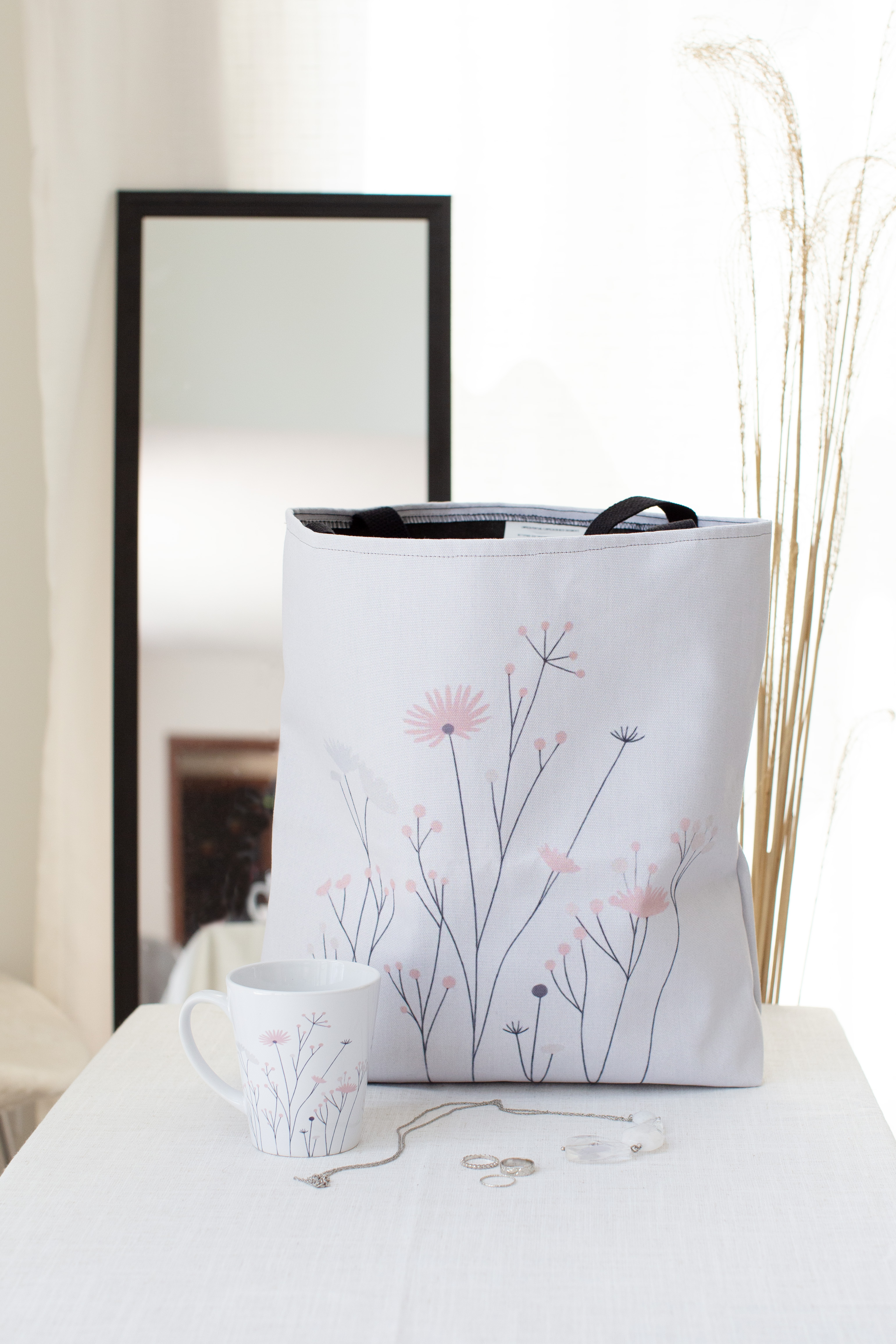 Blush Wildflower Gift Set – Floral Tote Bag & Matching Latte Mug for Her