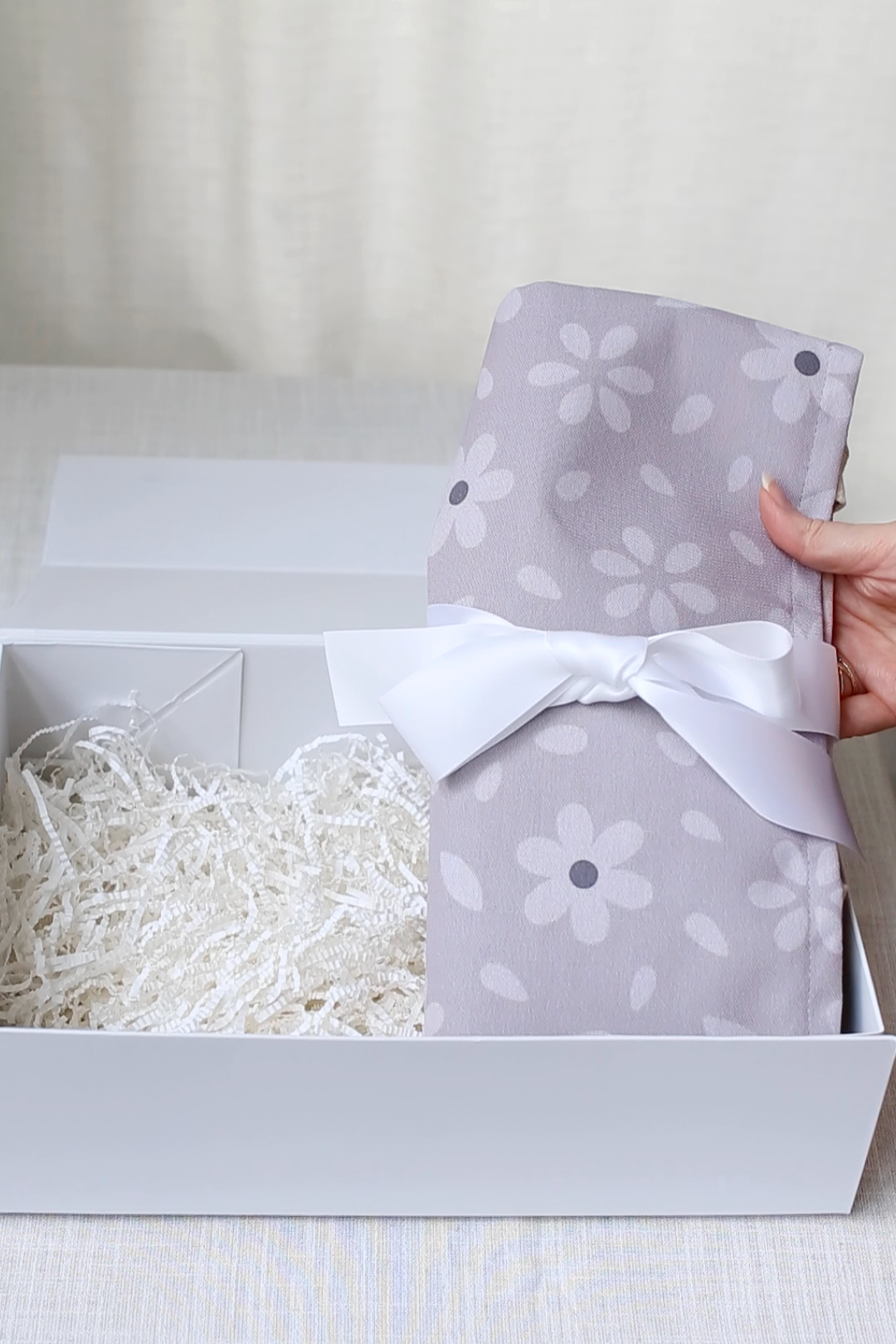 Petal & Linen Floral Essentials Set
